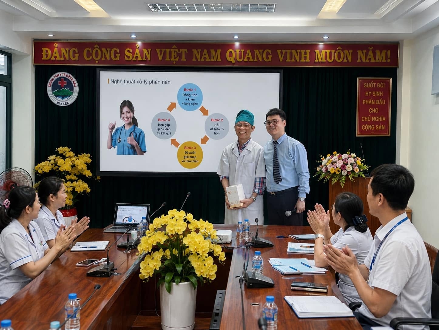 dao-tao-ky-nang-giao-tiep-ung-xu-tai-ttyt-dong-xuan-1